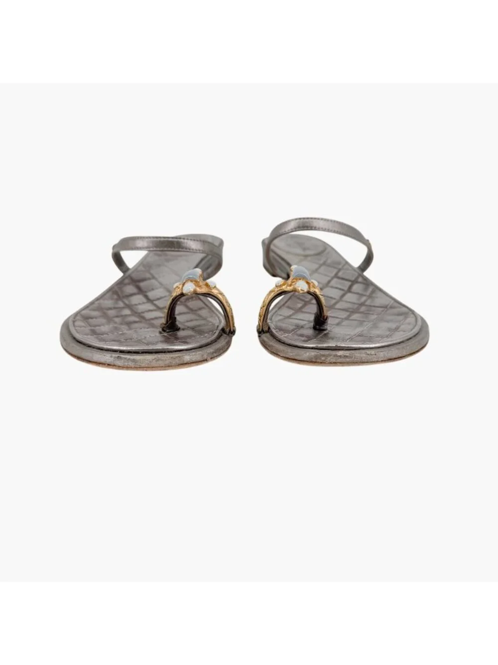 Chanel CC Toe Ring Sandals Silver Quilted Leather Flat Size 36.5 US 5.5-6 Women